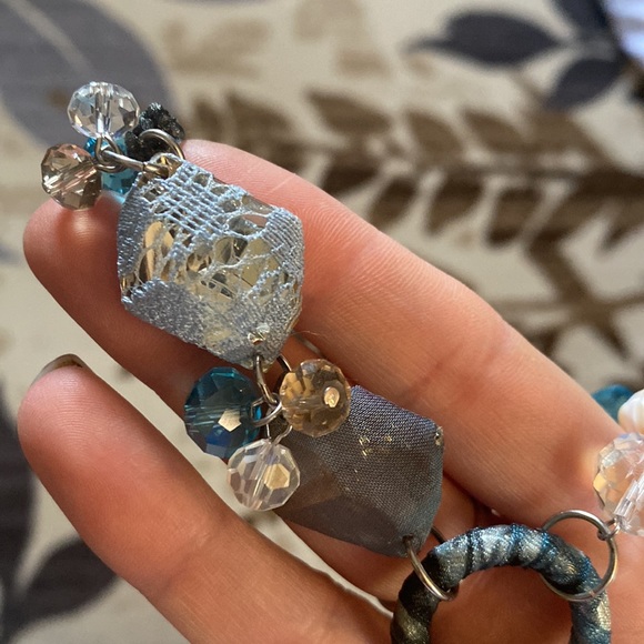 Vintage Crystal and Stone Necklace - Picture 5 of 7